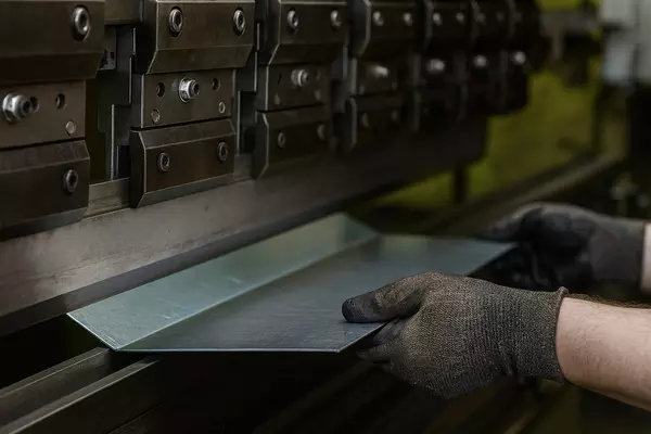 Как согнуть лист нержавейки: полное руководство