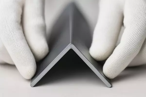 Гибка уголков под 90° без раскрытия и перекоса: как добиться точности