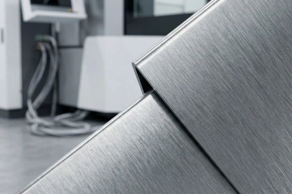 Тонколистовая нержавейка: деликатная гибка и безупречная лицевая