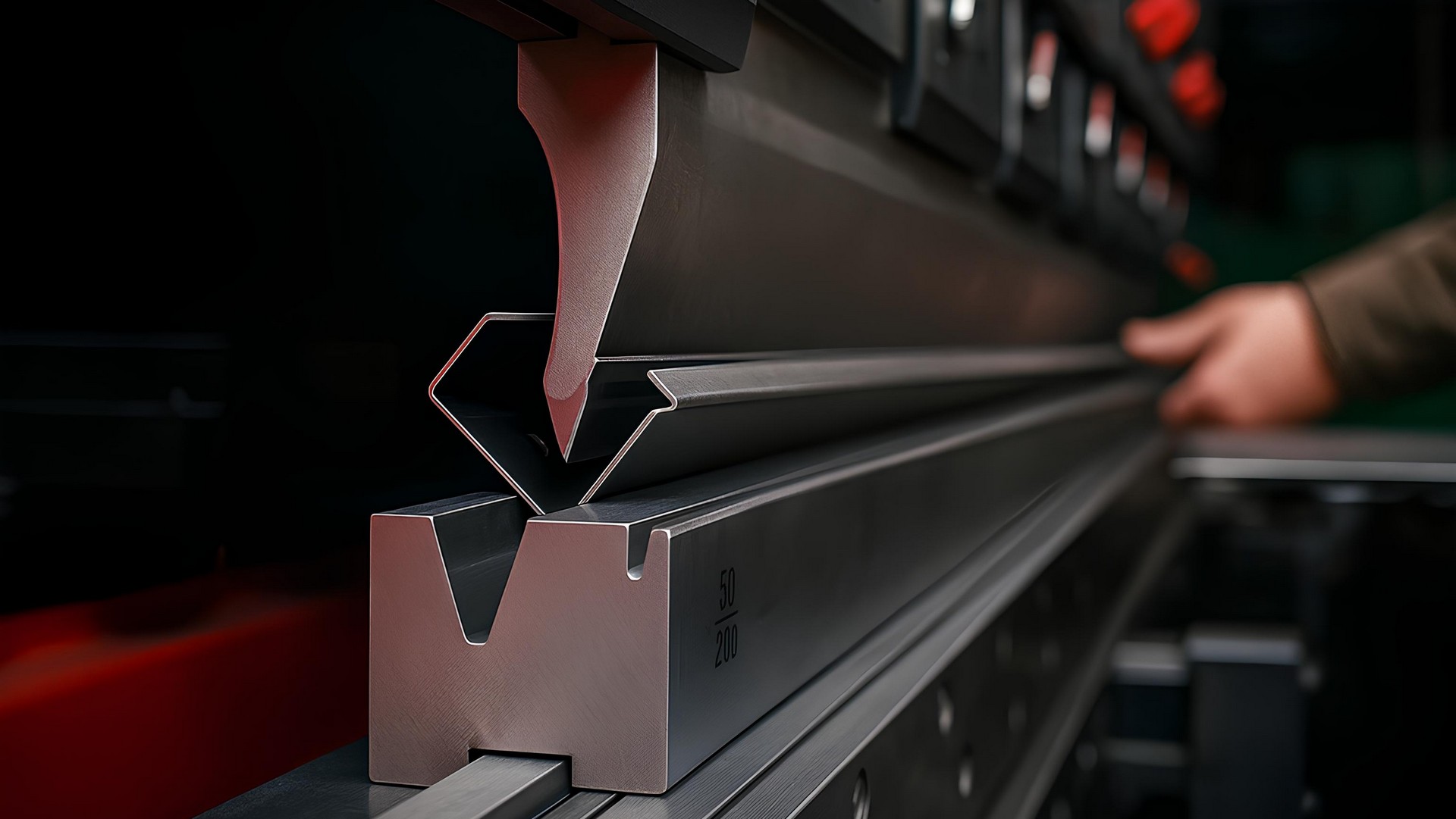 Высокоточная ЧПУ гибка металла любой сложности